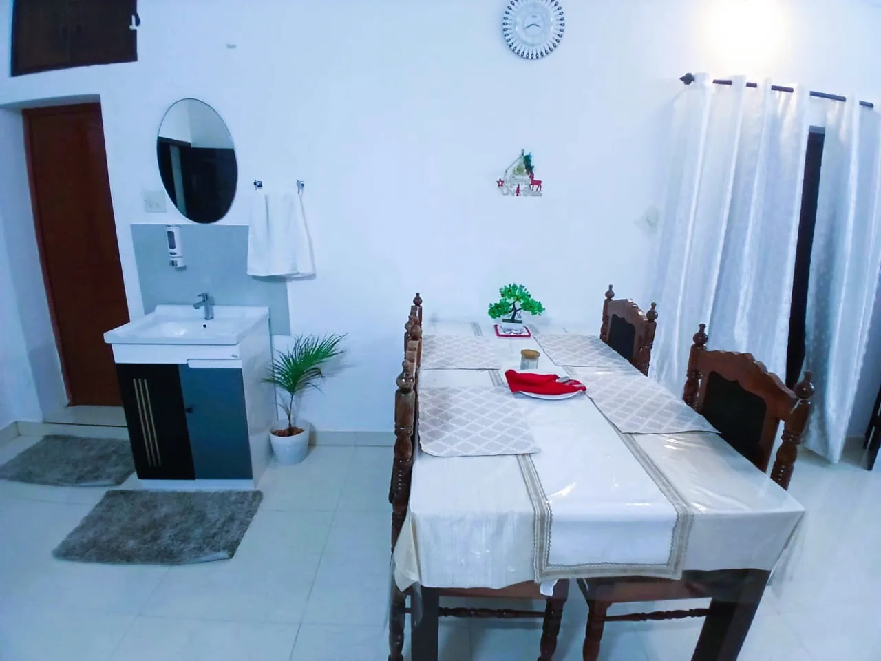 Family dining area at Layanila
